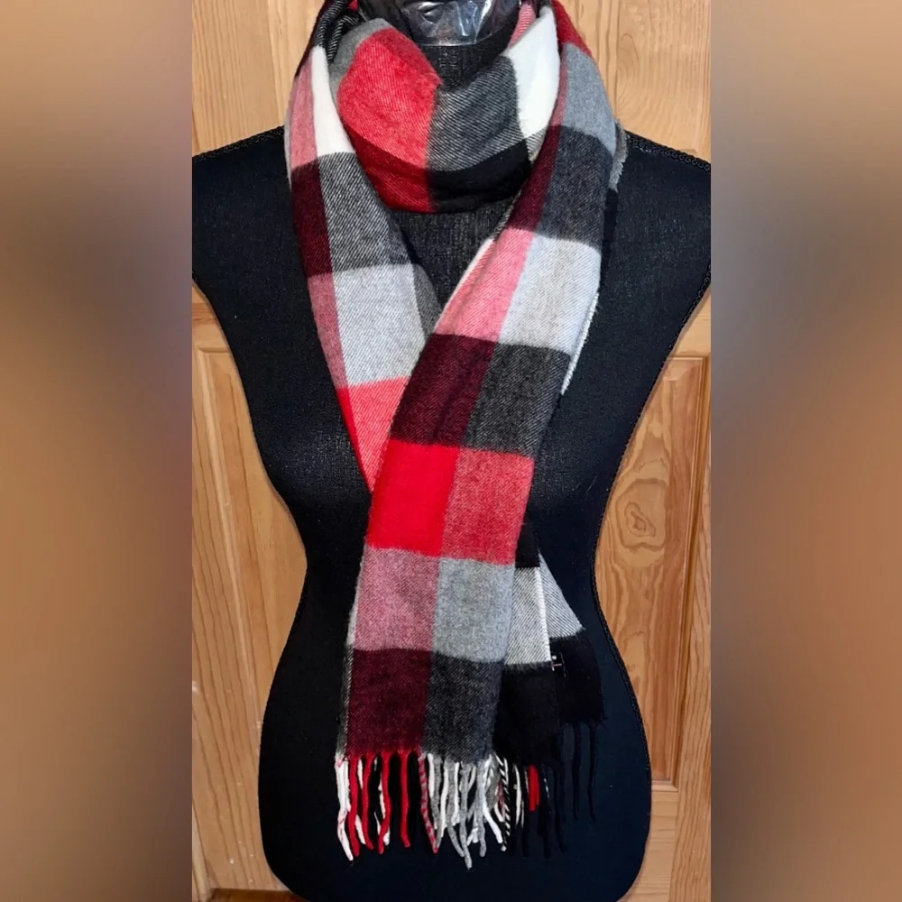 V. FRAAS VTG Cashmink Scarf Red Black Grey Plaid Made in Germany Fringes 70x11
